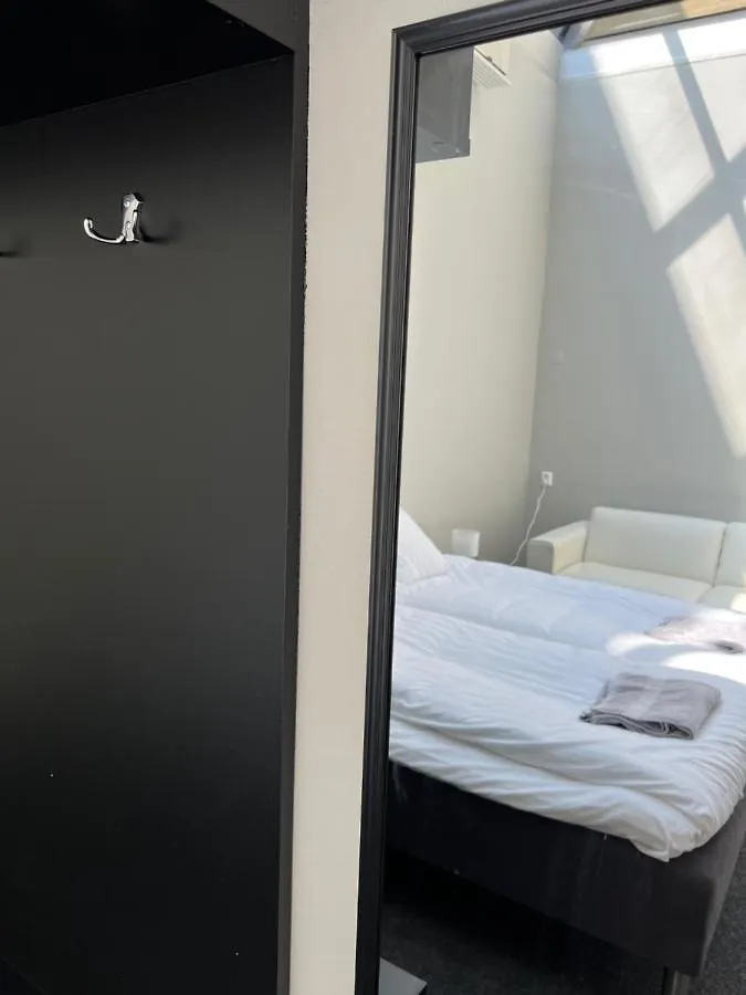 שטוקהולם Grad Hotel And Hostel 0*,  שבדיה